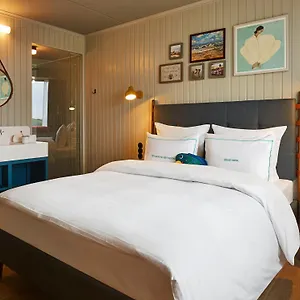 Hotel 25hours Paper Island